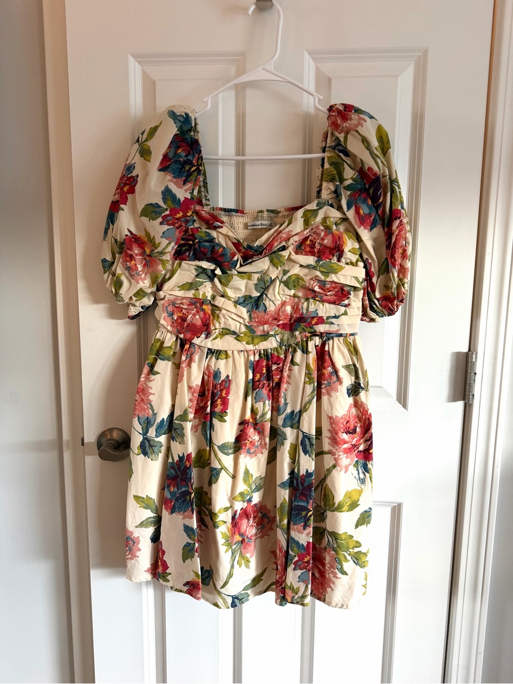 Abercrombie & Fitch Floral Mini/Baby Doll Dress - Size LP (large petite)